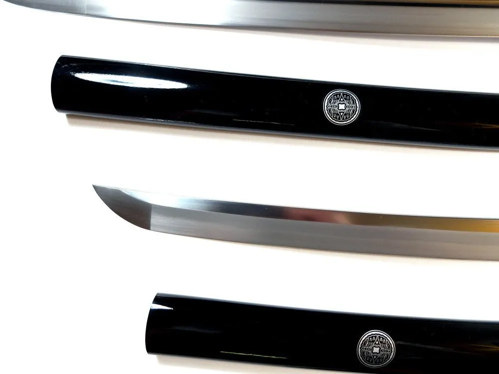 Custom mon heirloom katana set