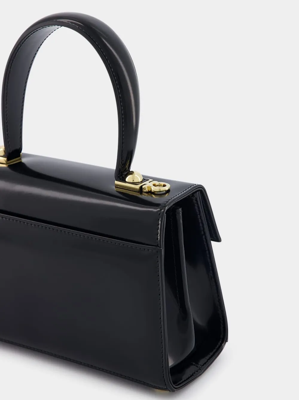 Iconic Top Handle